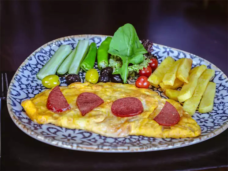 OMLET SUCUKLU